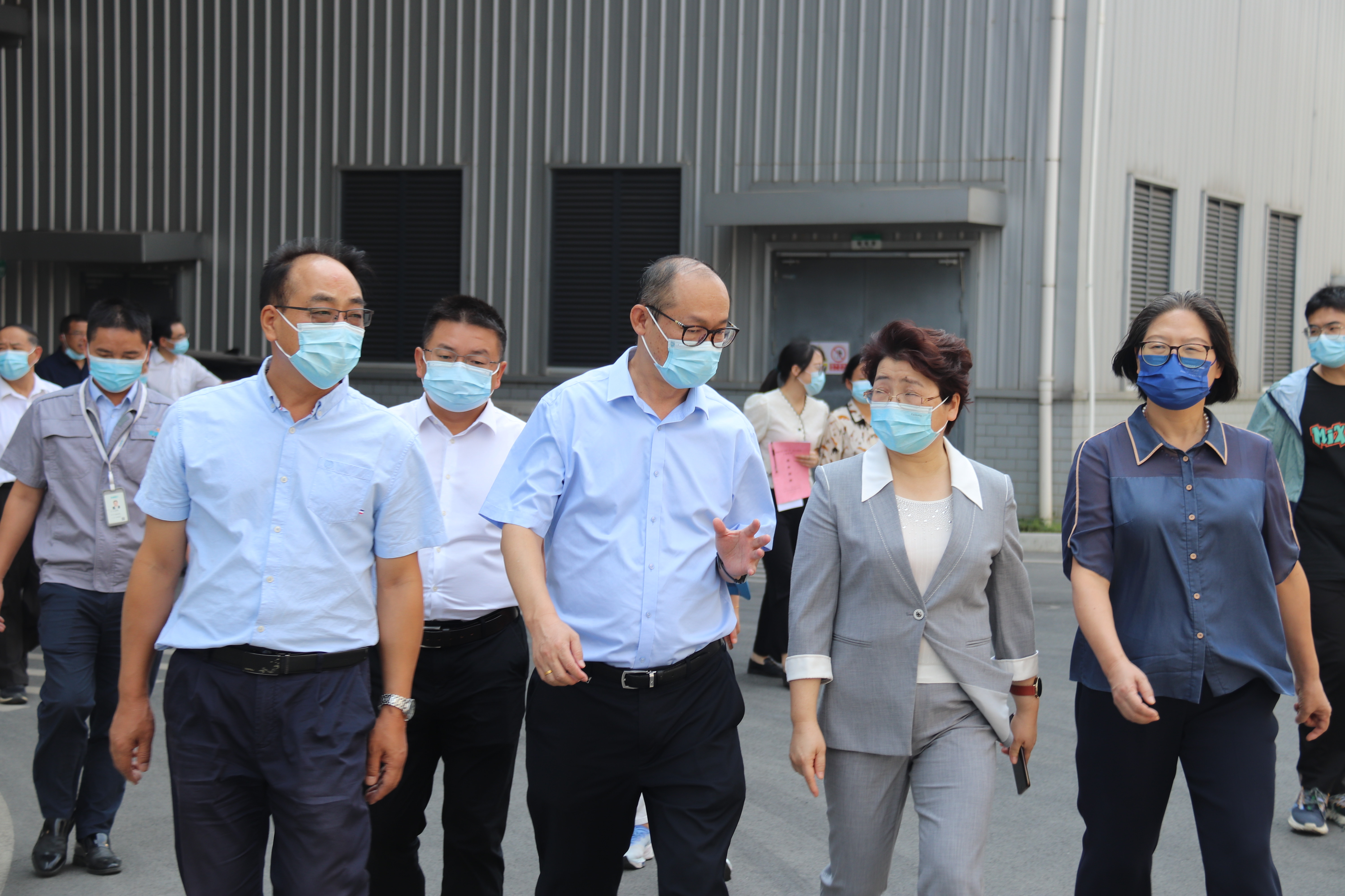 十三屆全國人大代表邵陽小組和部分省、市人大代表2022年專題調(diào)研團(tuán)一行蒞臨我司調(diào)研
